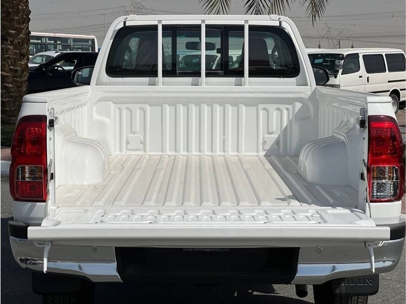 تويوتا هيلوكس S/C 2.7L PTR M/T 4X4 // 2025 // MID OPTION WITH POWER WINDOS // SPECIAL OFFER // BY FROMULA AUTO //