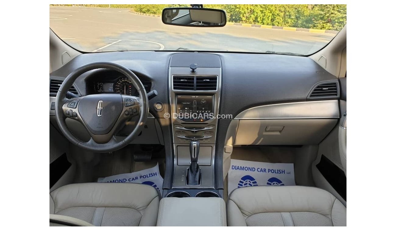 Lincoln MKX Luxury LINCOLN MKX 2014 GCC PERFECT CONDITION - FULL SERVICE HISTORY AVAILABLE - LOW MILEAGE