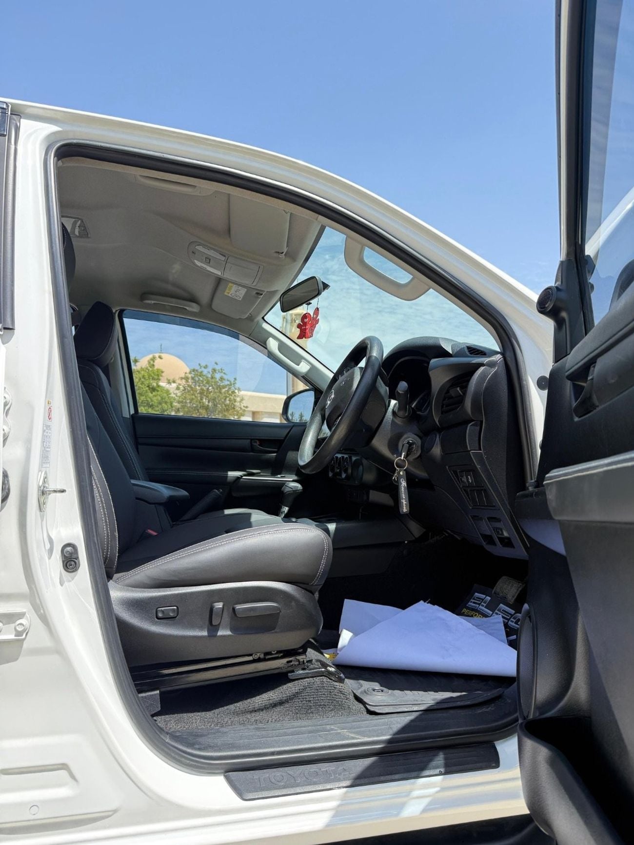 تويوتا هيلوكس SR5 export from Australia