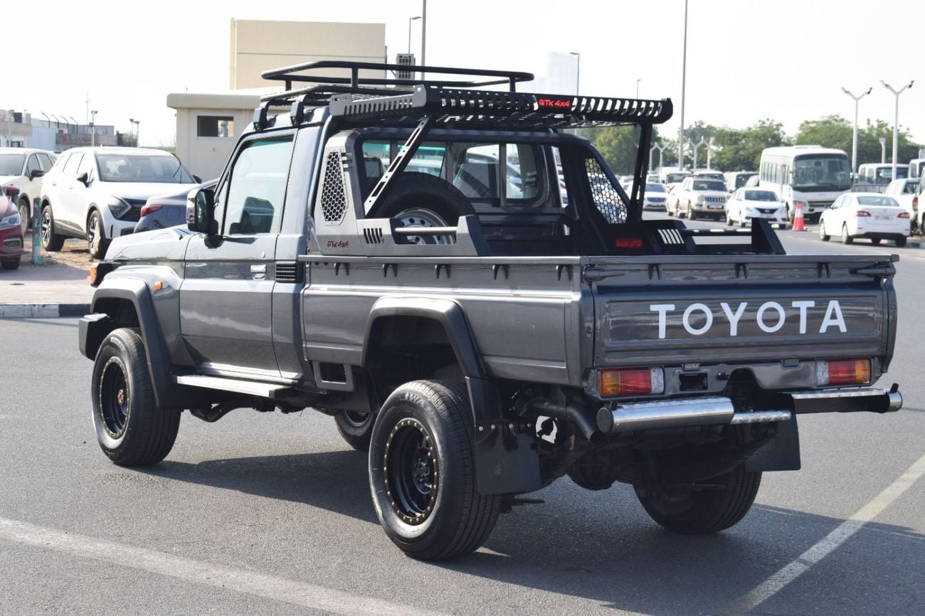 تويوتا لاند كروزر بيك آب Toyota landcruise pickup single cab 2011model Facelifted 2024 4.5 1 VD Diesel engine Colour Grey Tra