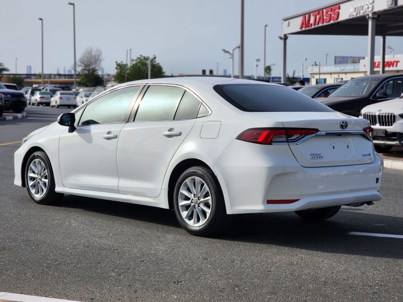 تويوتا كورولا XLI اكزكيتيف هجين