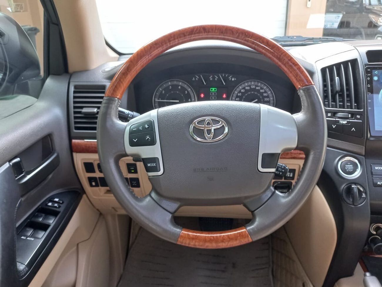 تويوتا لاند كروزر 60th Edition special