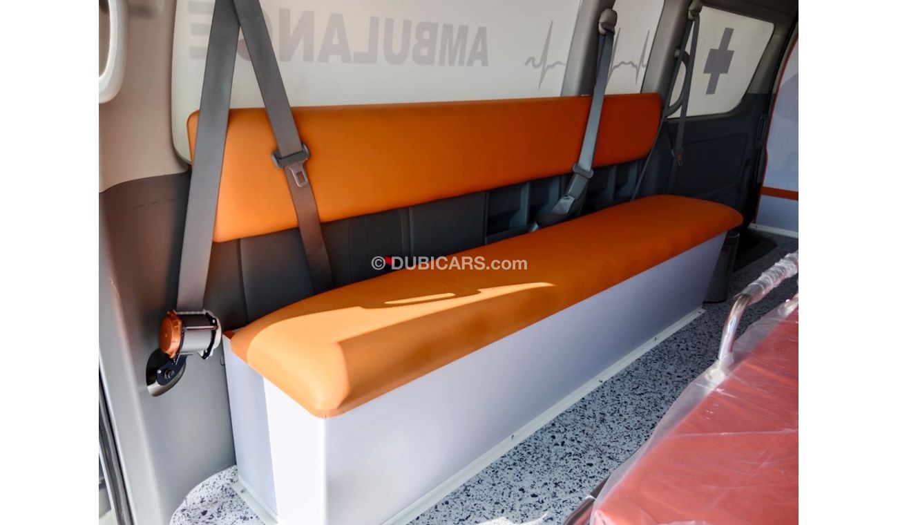 Toyota Hiace TOYOTA HIACE AMBULANCE RIGHT HAND DRIVE (PM1244)