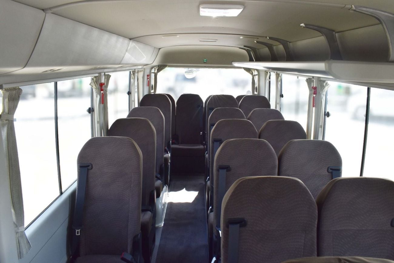 Toyota Coaster 2.8L TURBO DIESEL A/T
