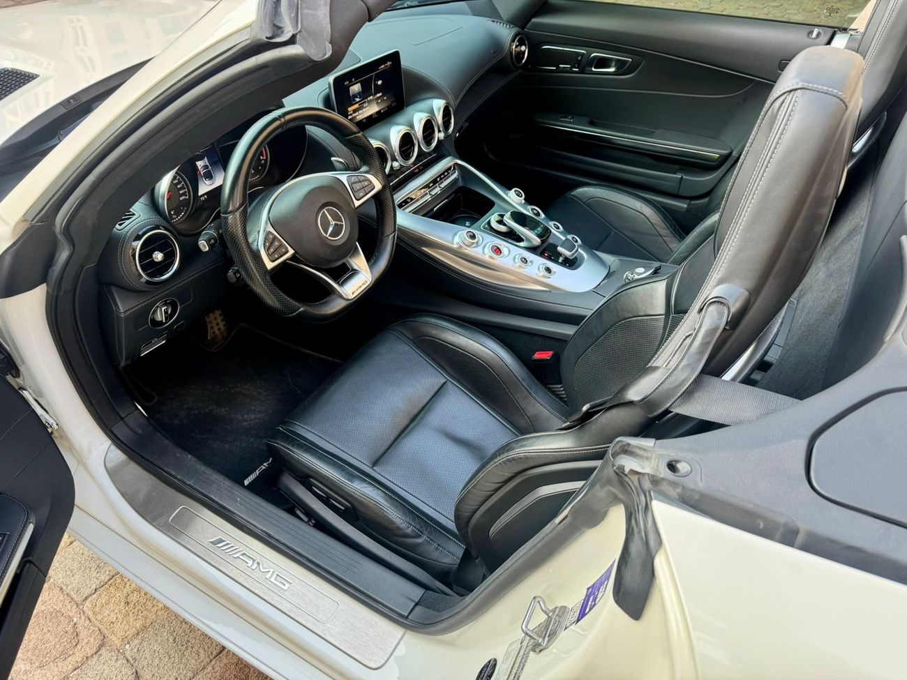 مرسيدس بنز AMG GT C Mercedes-Benz AMG GT Convertible