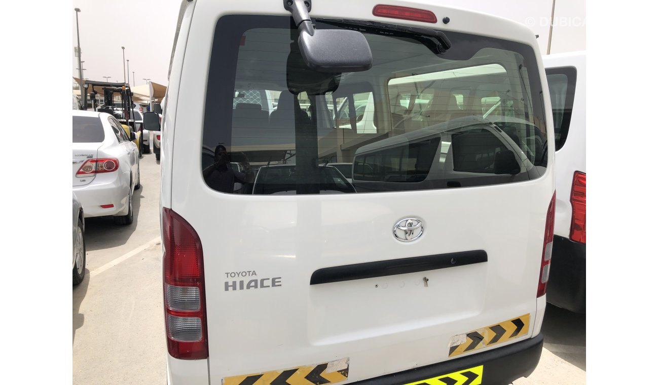 تويوتا هاياس Toyota Hiace Bus 13 str,model:2014. Free of accident