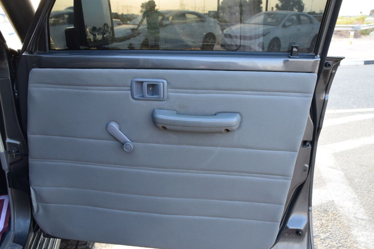 Toyota Land Cruiser 70 Toyota Land Cruiser 70 Hard Top