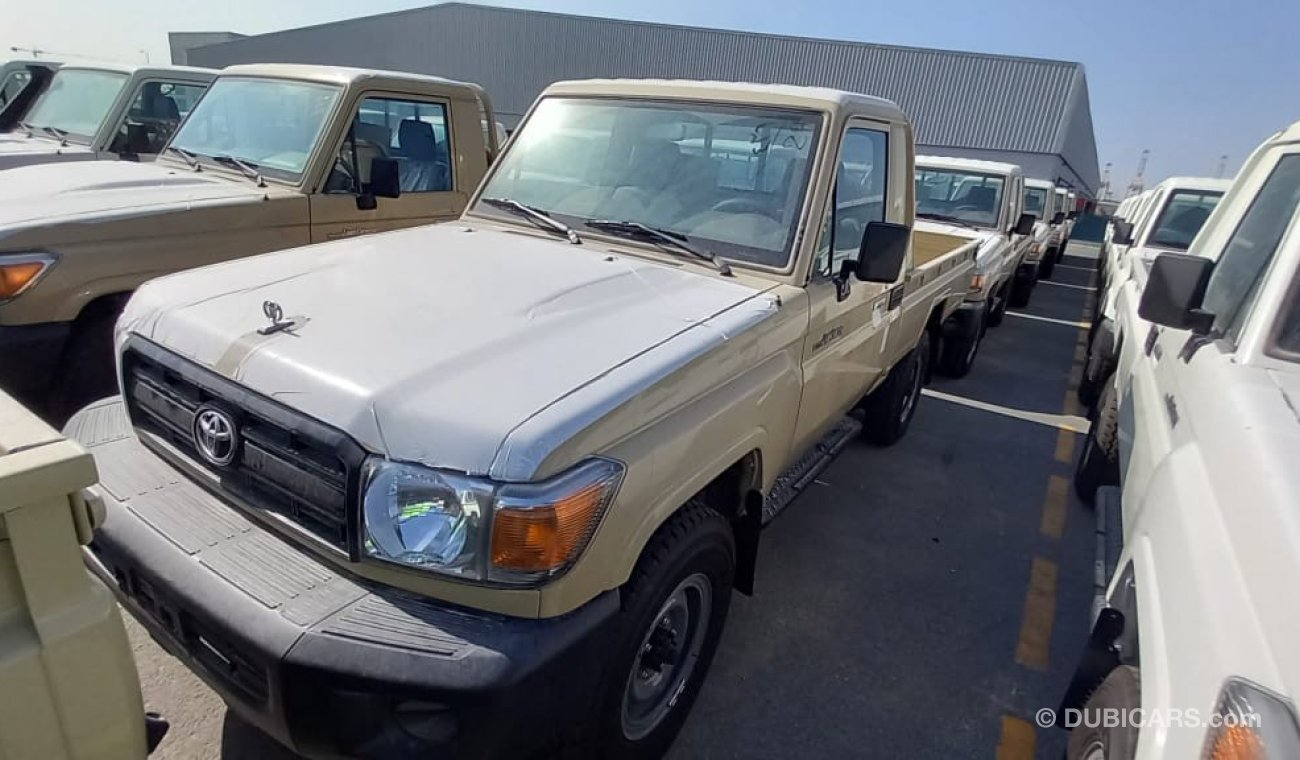 تويوتا لاند كروزر بيك آب TOYOTA LAND CRUISER HZJ79 4.2L DIFLOCK P/W S/C M/T DSL