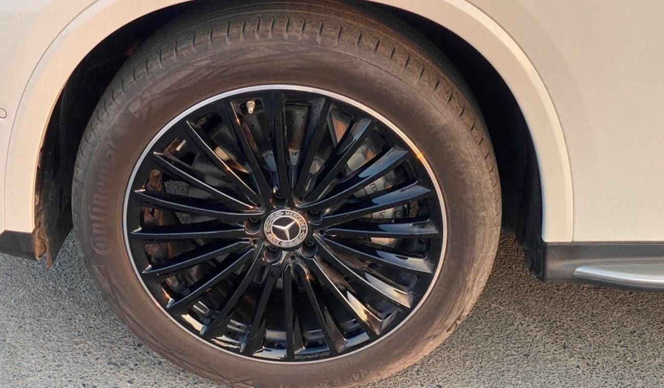 Mercedes-Benz GLC Coupe 200 black  Night package Brand New