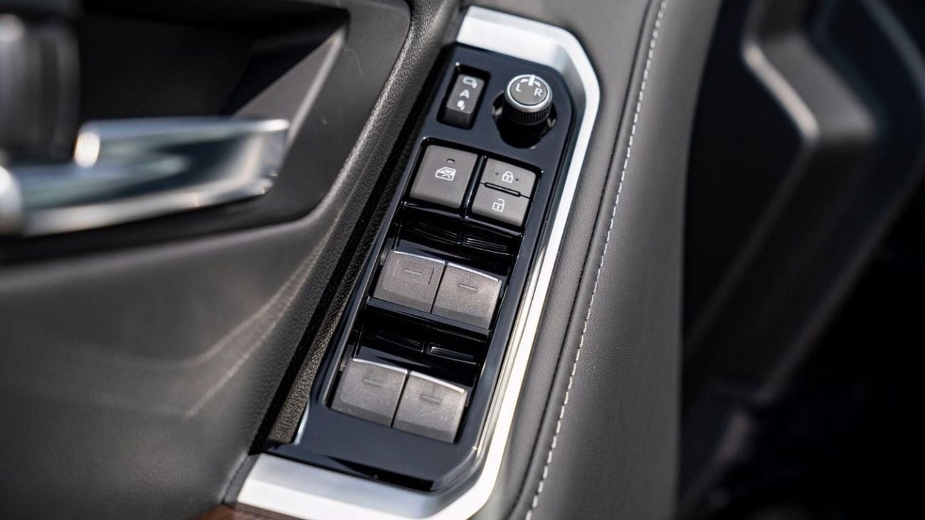 تويوتا لاند كروزر LAND CRUISER VX 4.0L V6 PETROL 2024