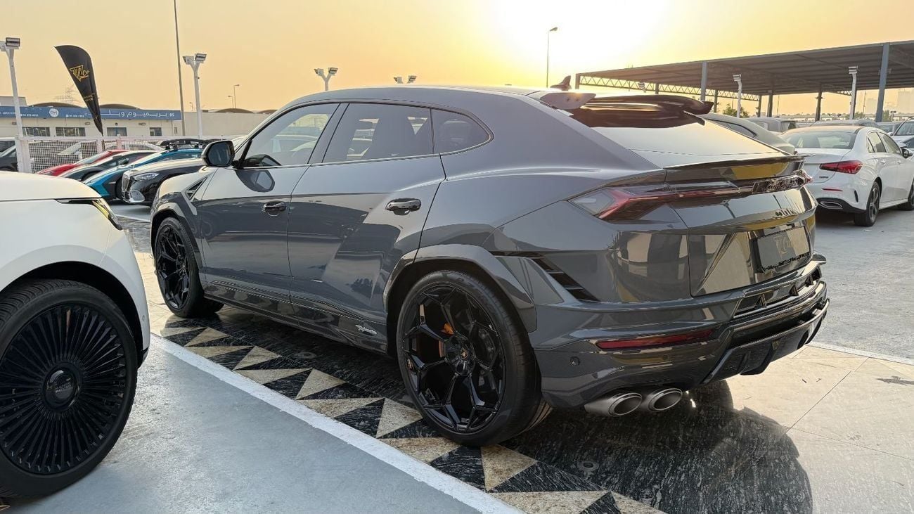 Lamborghini Urus 4.0T V8 Performante LAMBORGHINI URUS Performante -  4.0T V8 - 2024 - DEALER WARRANTY