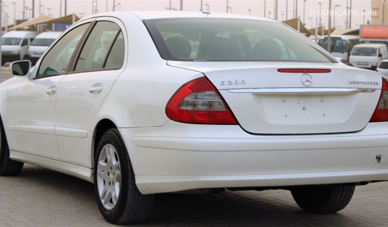 Mercedes-Benz E200 2008 GCC in excellent condition without accidents, very clean inside and outside