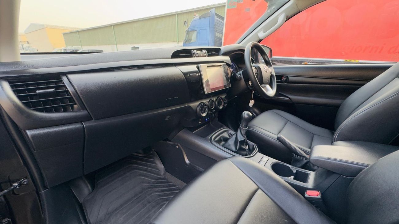 Toyota Hilux SINGLE CABIN | 4X4 SPORTS BAR | 2.8 DIESEL ENGINE | MANUAL TRANSMISSION | AIR SNORKEL