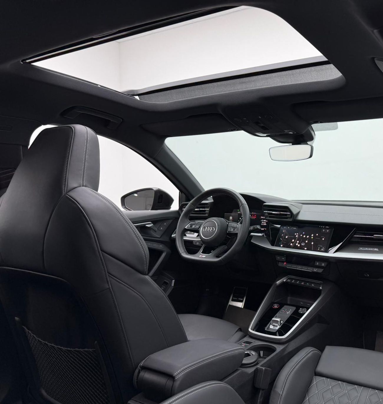 أودي S3 TFSI quattro 2.0L Hatchback 2024 Audi S3 ,Audi Warranty+Service Contract+Full Service History ,GCC