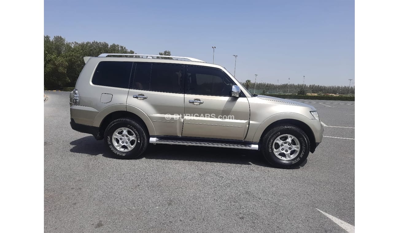 Mitsubishi Pajero Mitsubishi pajero 2007 g cc full automatic