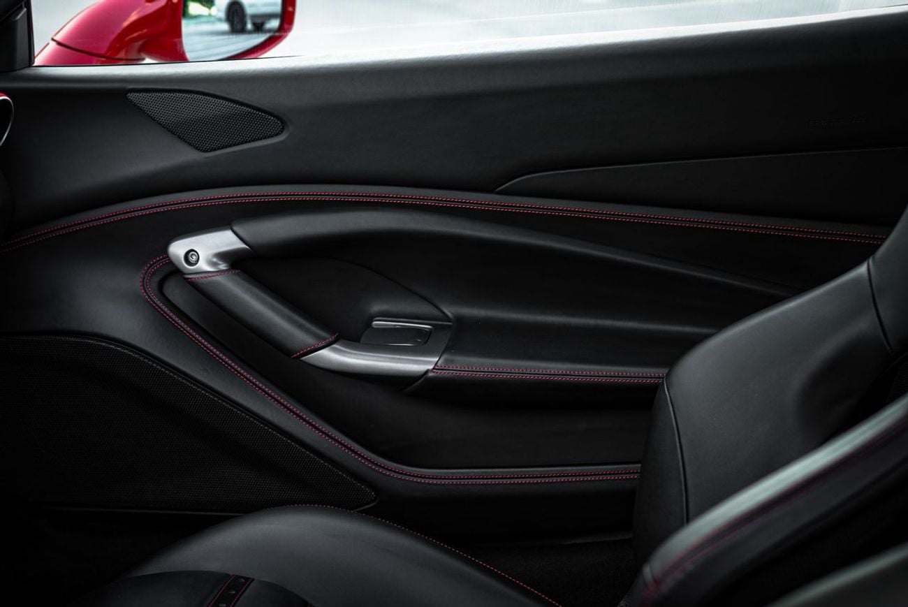 فيراري ف ٨ سبيدر Service History