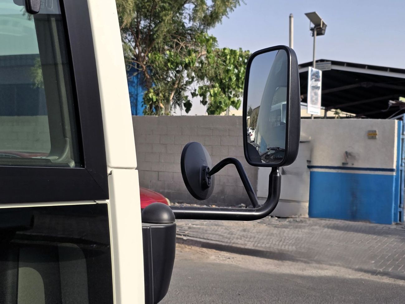 تويوتا كوستر AL FUTAIM - TOYOTA COASTER DIESEL 4.0 MT - AUTO DOOR - 23 SEATER -  2026 MODEL