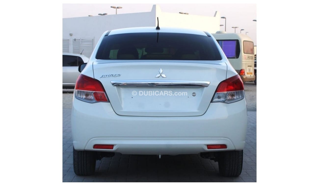 ميتسوبيشي اتراج GLX Std ميتسوبيشي اتراج 2020 خليجي بحالة ممتازة