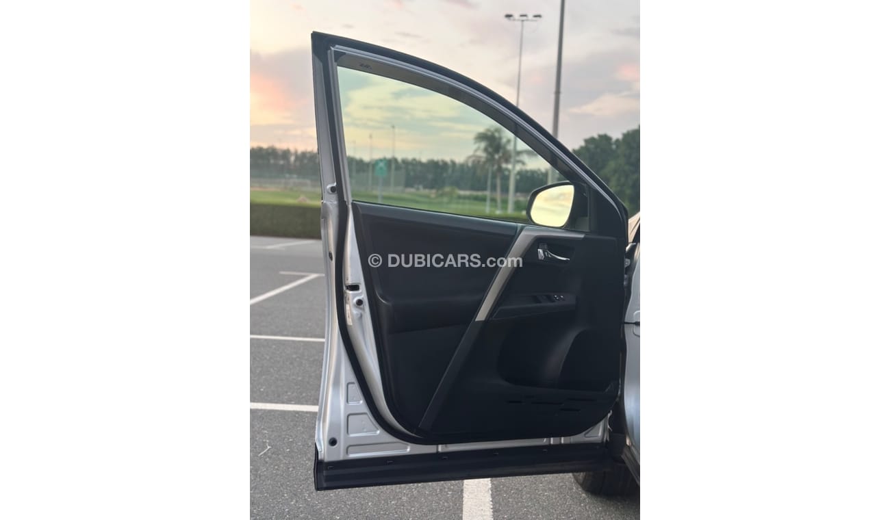 Toyota RAV4 EXR MODEL 2015  car prefect condition inside and outside low mileage