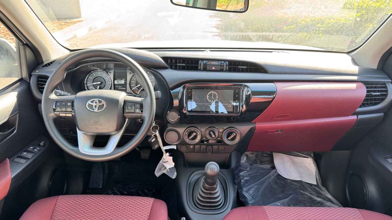 تويوتا هيلوكس 2025 TOYOTA HILUX D/C P/UP 4X2 2.7L PETROL BASIC PWR WIN BRAND NEW 0KM