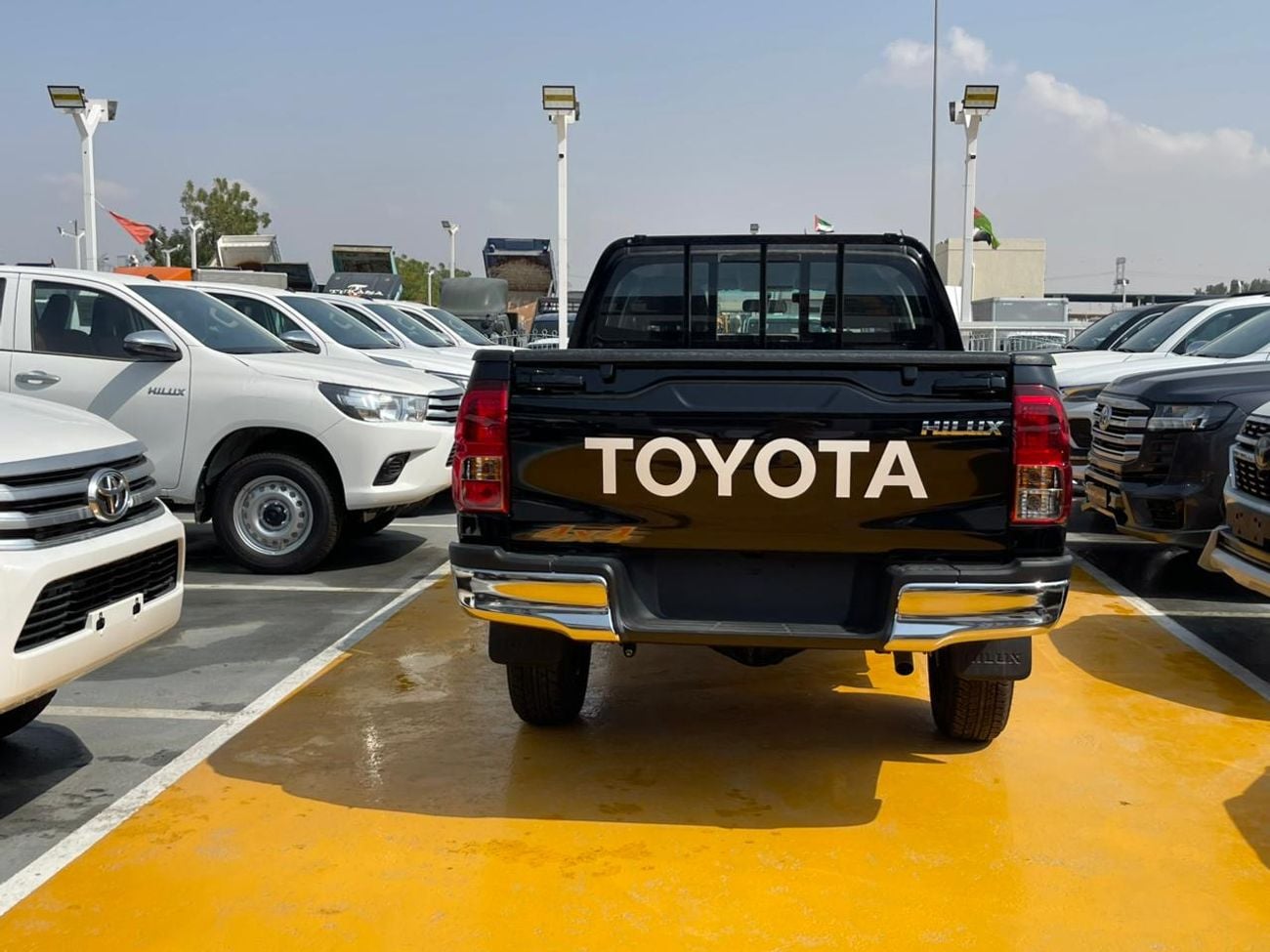 تويوتا هيلوكس Toyota Hilux Hilux 2.7 AT 4X4 DLX 2026