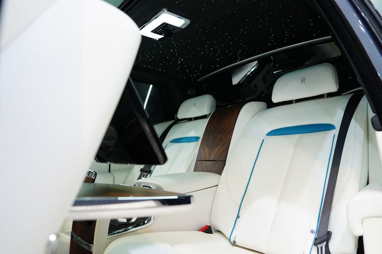 Rolls Royce Cullinan STANDARD VIP Seats w/ Entertainment Screens, Bespoke Audio, Panoramic Roof w/ Starlight!!