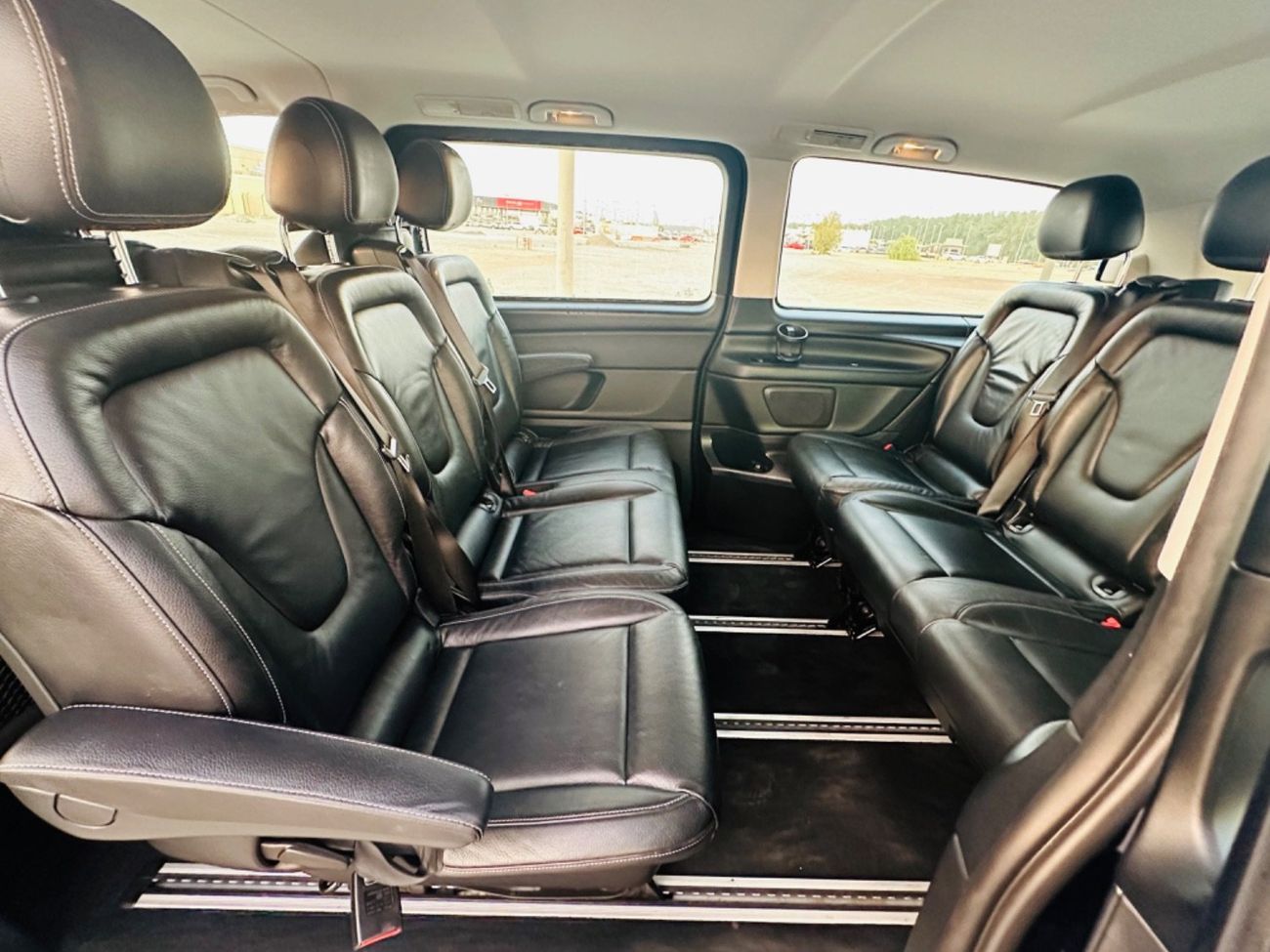 مرسيدس بنز V 250 موديل 2019 خليجي حاله ممتازه من الداخل والخارج صبغ الوكاله مالك واحد من الوكاله