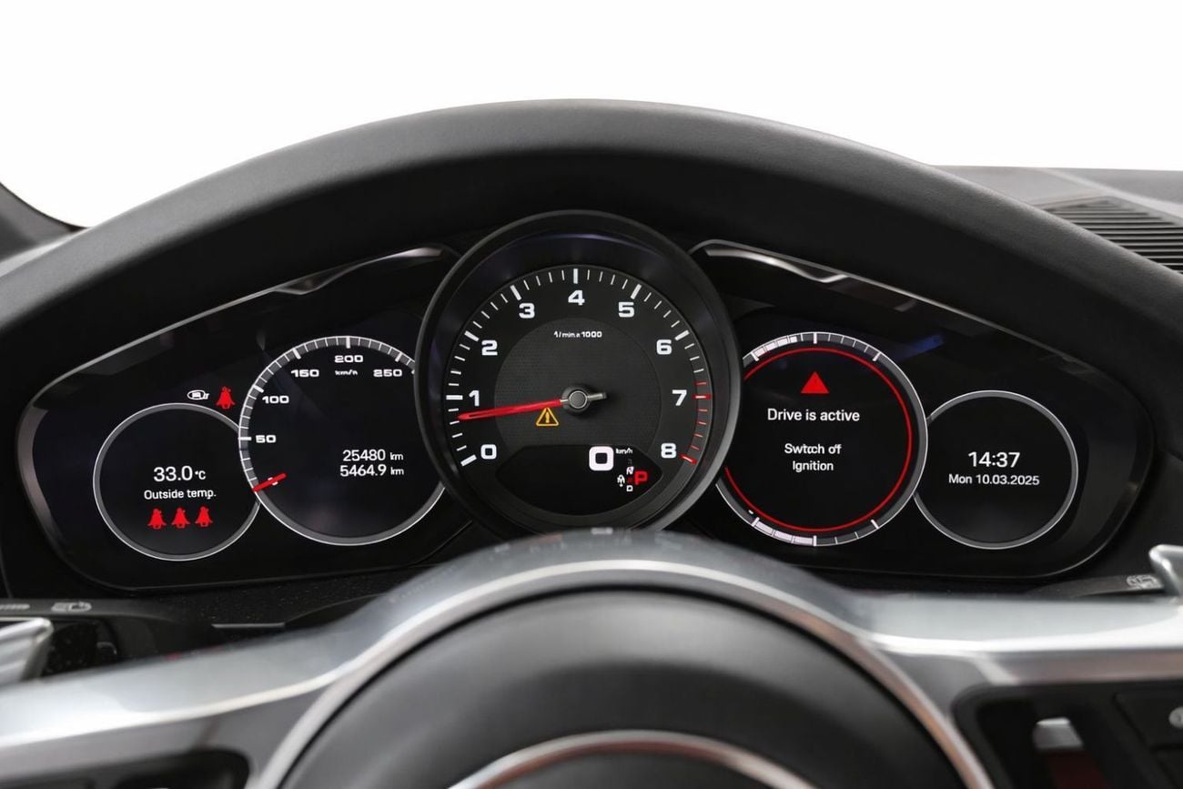 Porsche Cayenne Base AED 5,581 P.M l 0% Down Payment l Standard l Full Agency History