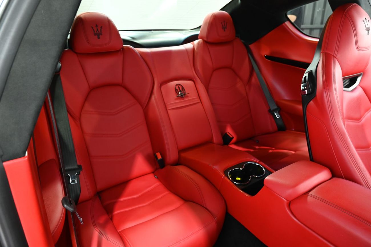 مازيراتي جران توريزمو SPORT 2016 Maserati Gran Turismo Sport, Service History, Excellent Condition, GCC