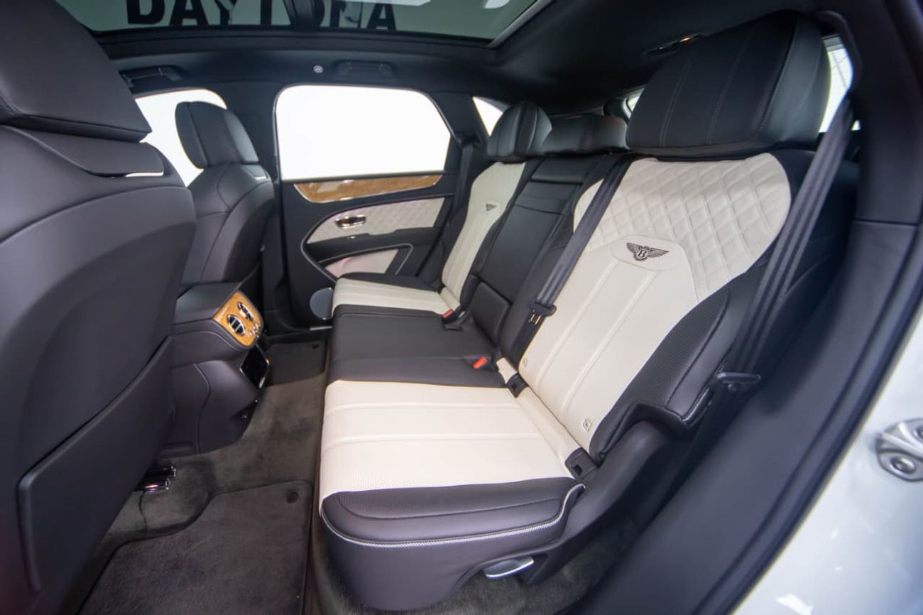 بنتلي بينتايجا Bentayga 4.0T