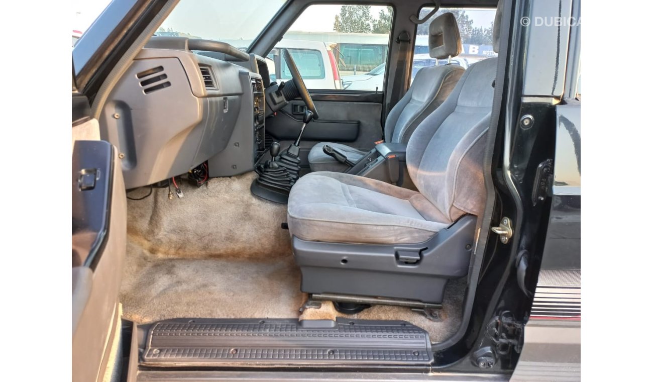 نيسان باترول NISSAN PATROL RIGHT HAND DRIVE (PM1051)
