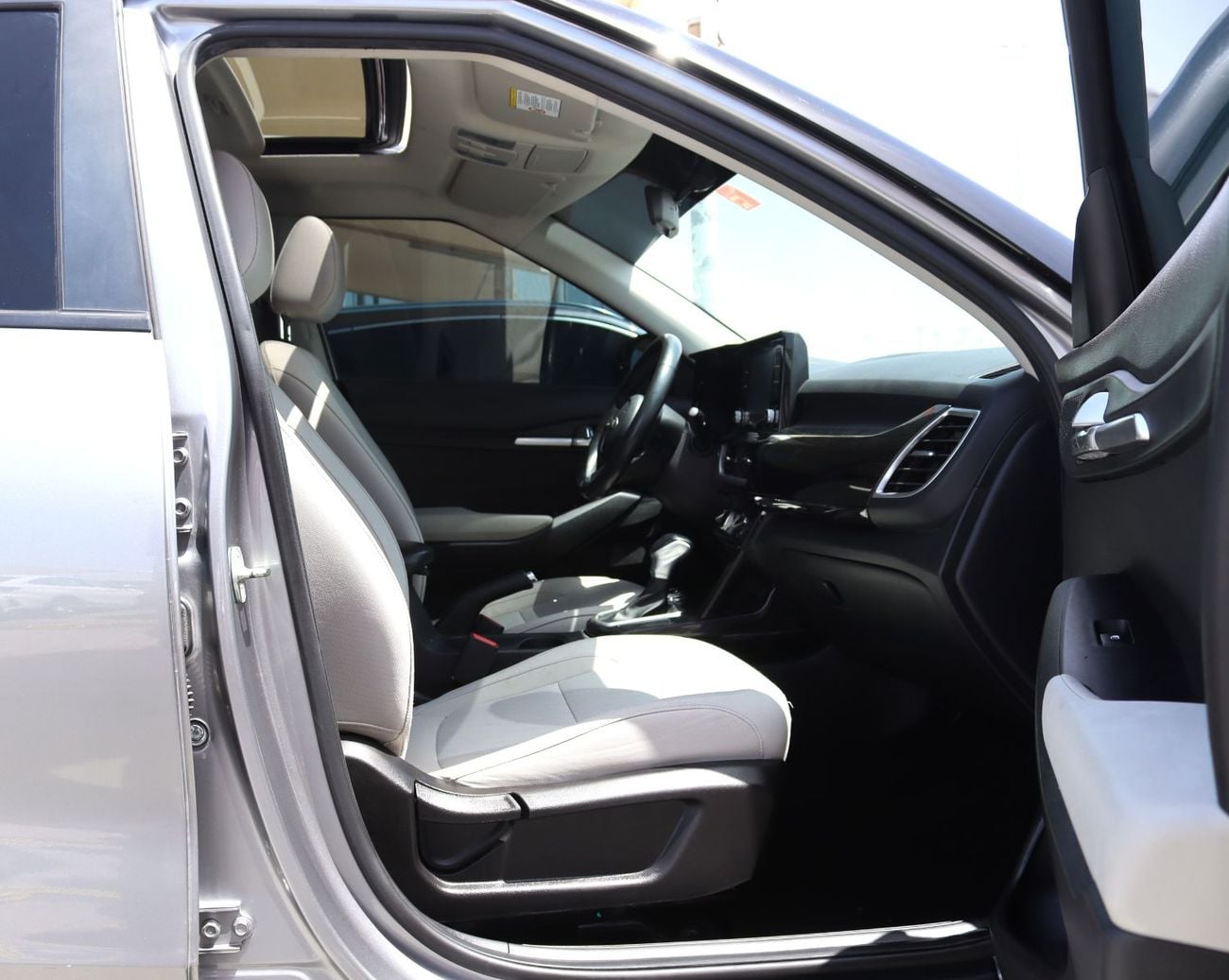 كيا سيلتوس كيا سيلتوس2021 - خليجى- فل أوبشن - بمحرك 1.6L بدون حوادث - بحاله ممتازه من الداخل والخارج