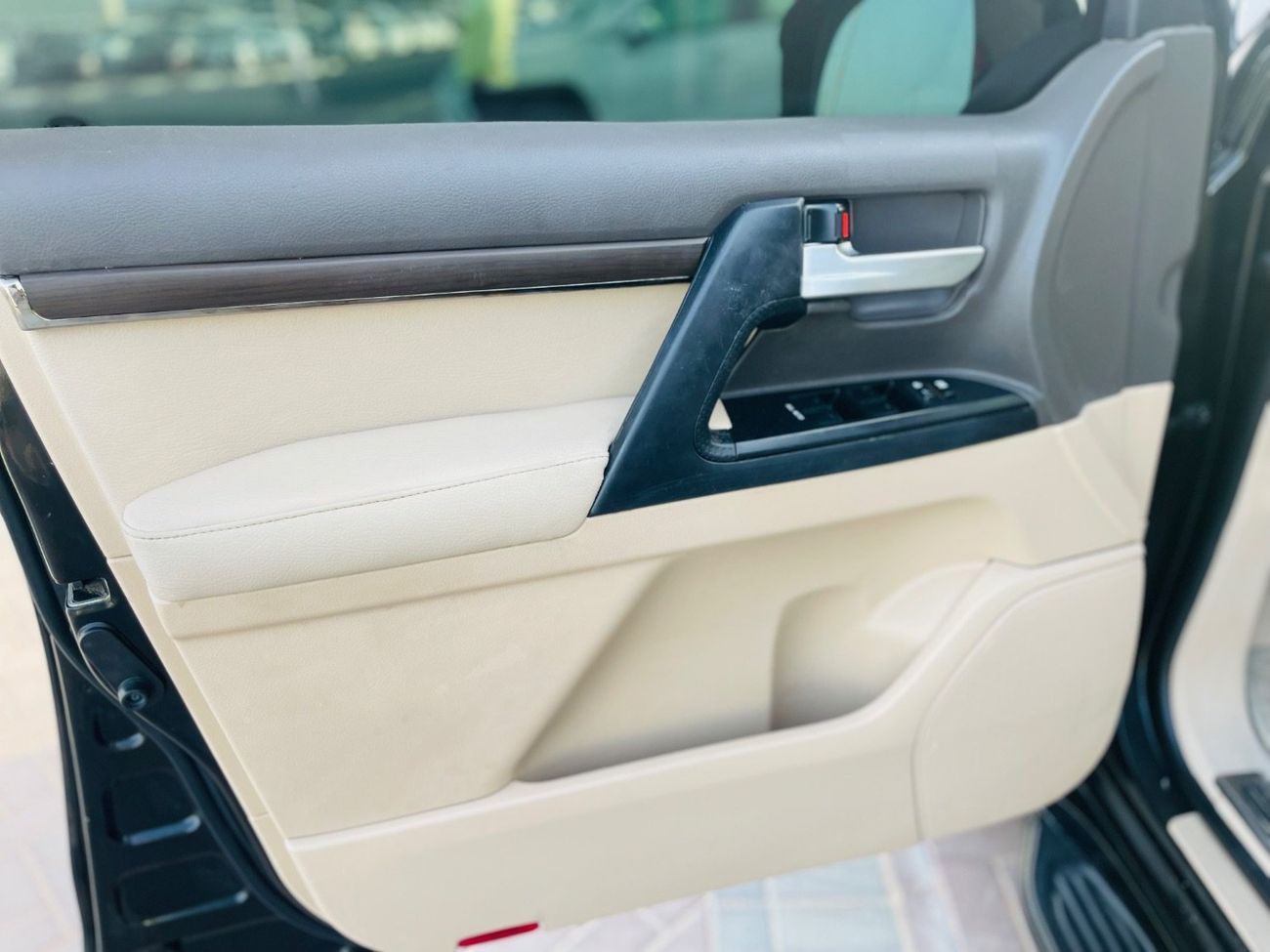 تويوتا لاند كروزر Toyota landcuriser GXR V8 full option upgrade inside and outside 2025 shape