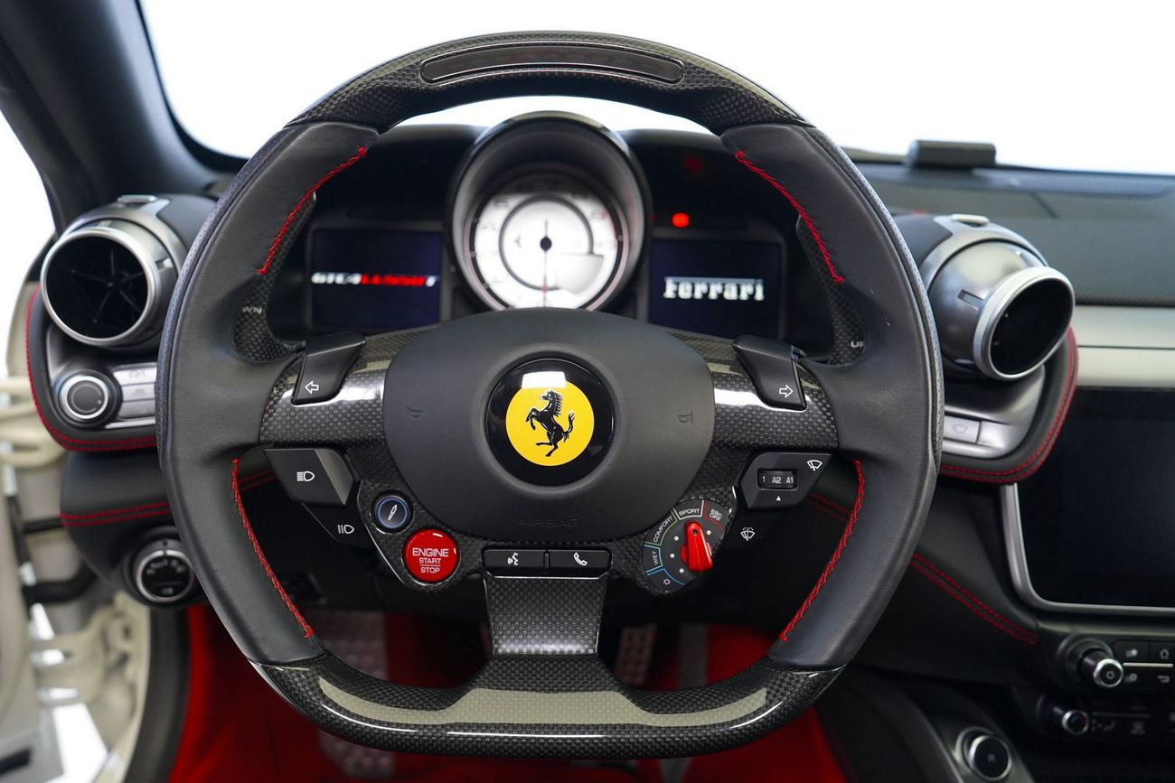 Ferrari GTC4 Lusso T