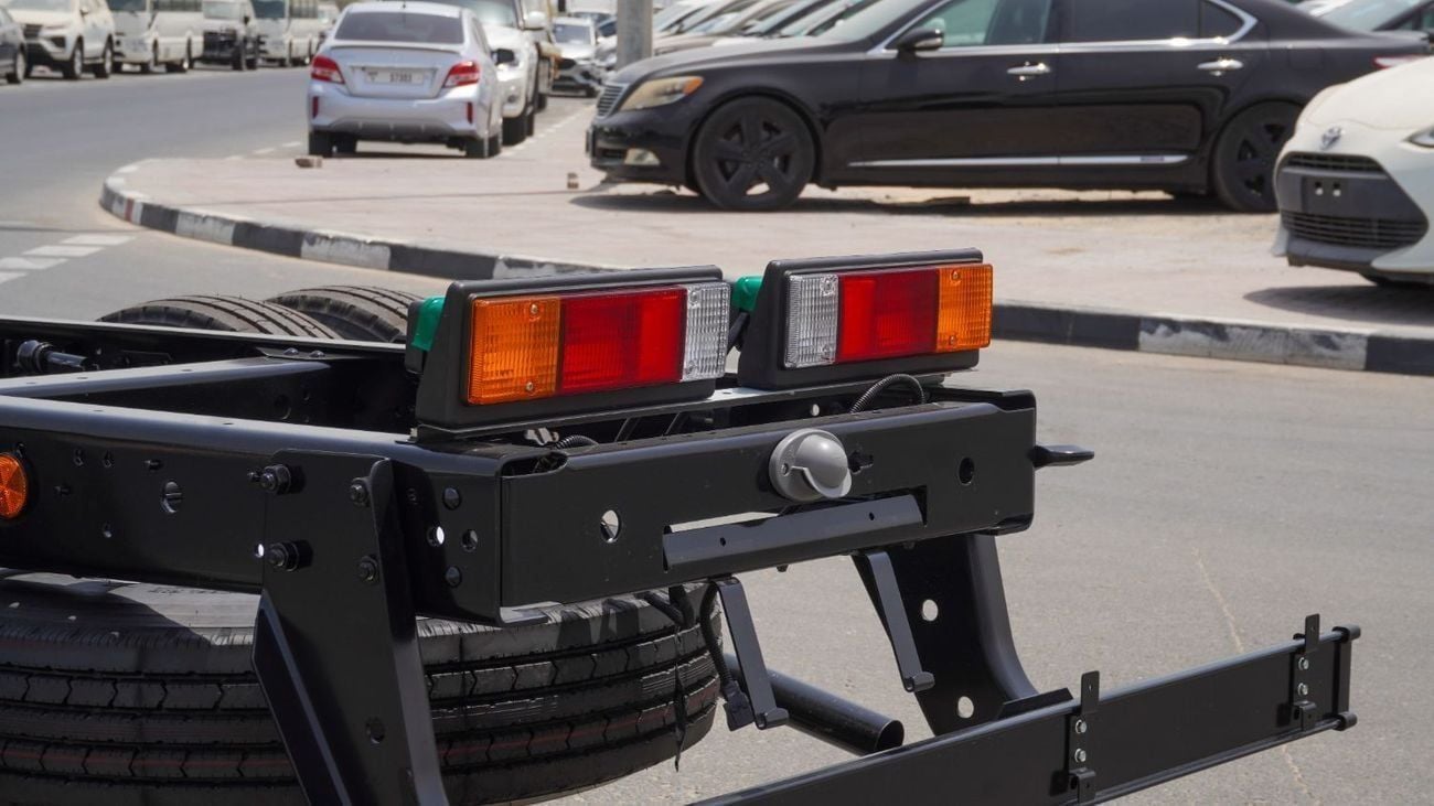 ميتسوبيشي كانتر فان Brand New Mitsubishi Fuso Canter 2025 4.2L 2WD with ABS Diesel |White/Black |CANTERCHASSIS-100-ABS-2