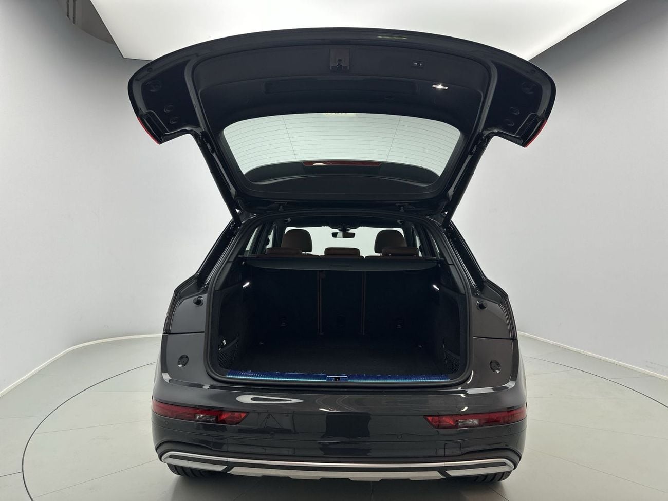 Audi Q5 45 TFSI quattro Advanced 2.0L (245 HP) 249hp (Ref# 30991) - EXCLUSIVE RAMADAN OFFER