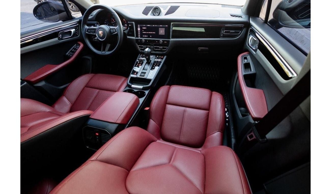 بورش ماكان Std 2.0L (252 HP) Porsche Macan 2023 GCC under Agency Warranty and Service Contract with Flexible Do