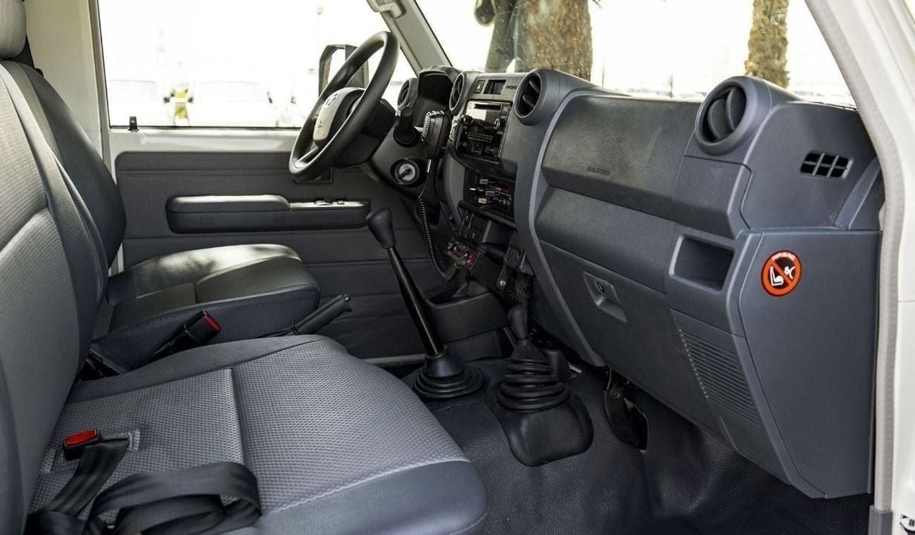 تويوتا لاند كروزر 70 LC 78 HARDTOP 4.0L MT Toyota land cruiser Hardtop LC 78 4.2L ambulance MY2024