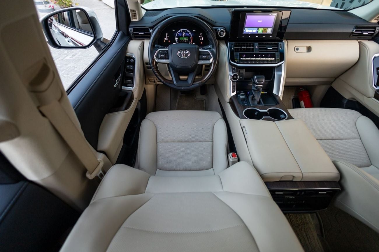 Toyota Land Cruiser GXR Toyota Land Cruiser GXR 2025 GCC | Agency Warrant