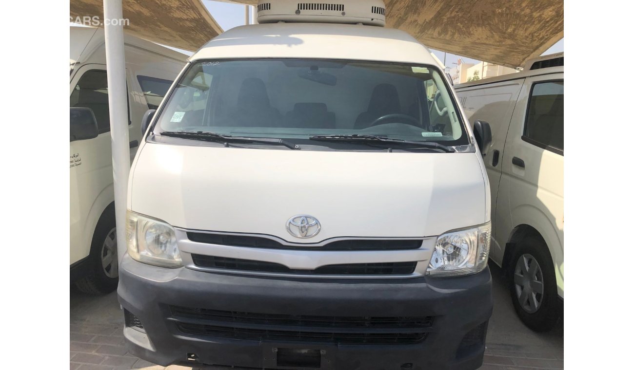 تويوتا هاياس Toyota Hiace Freezer Van, model:2012. Excellent condition