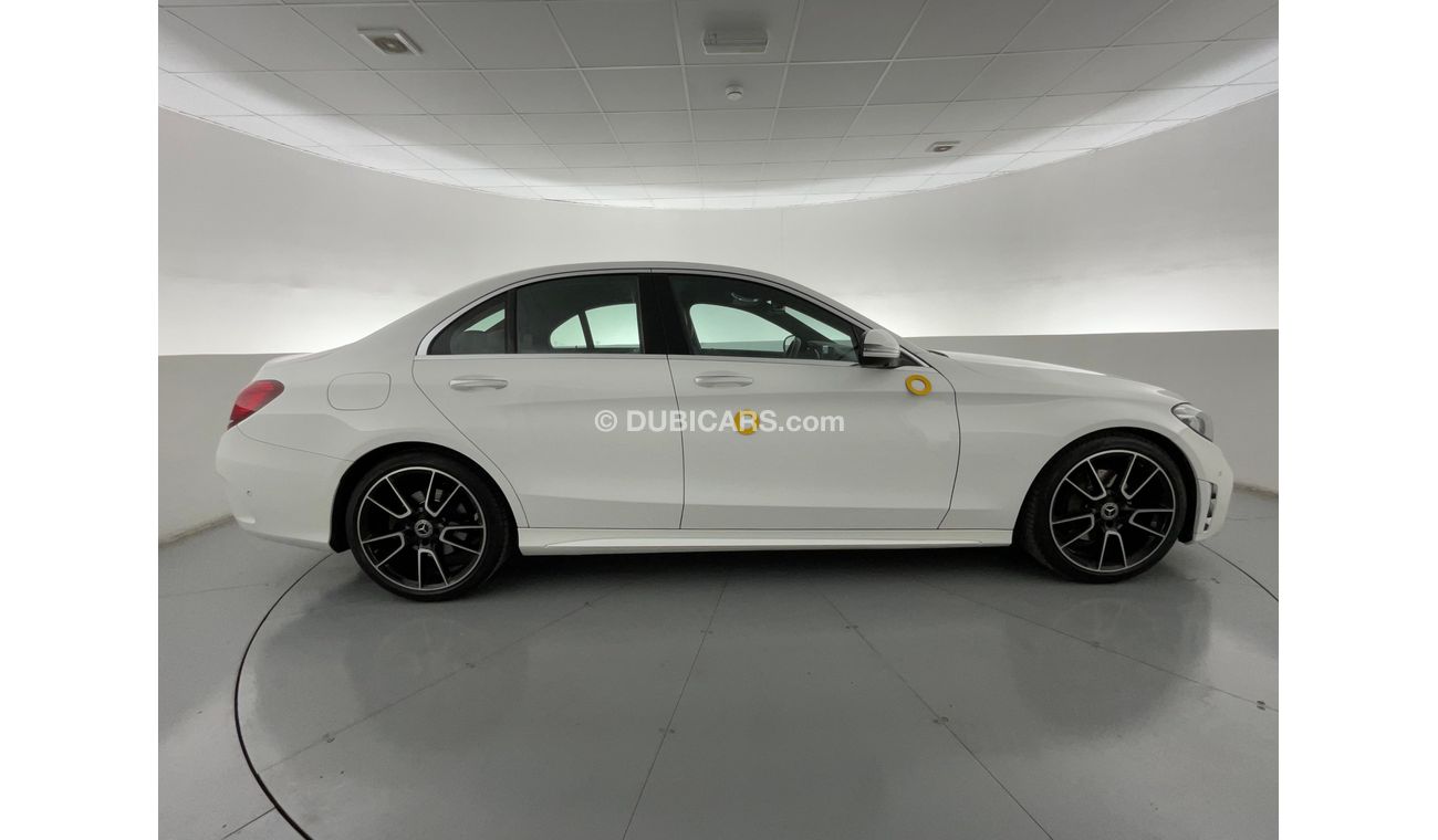 Mercedes-Benz C 200 Premium (AMG Line)