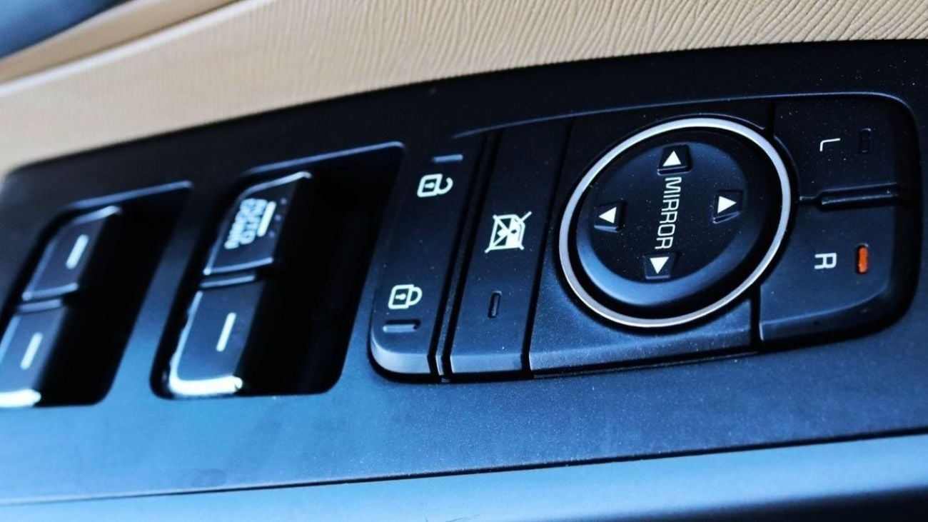 Kia Carnival 2020 Kia Grand Carnival EX (YP), 5dr MPV, 3.3L 6cyl Petrol, Automatic, Front Wheel Drive