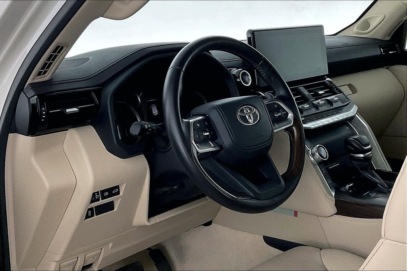 Toyota Land Cruiser GXR | National Day Celebration | Guaranteed Warranty | 0 Down Payment