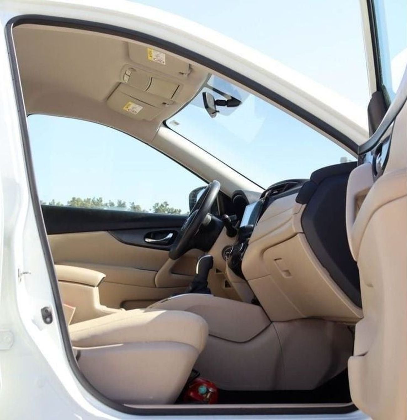 Nissan XTrail S 2.5L FWD (5 Seater) Nissan x-trail 2.5L 2020 GCC accident-free in excellent condition 837 P.M