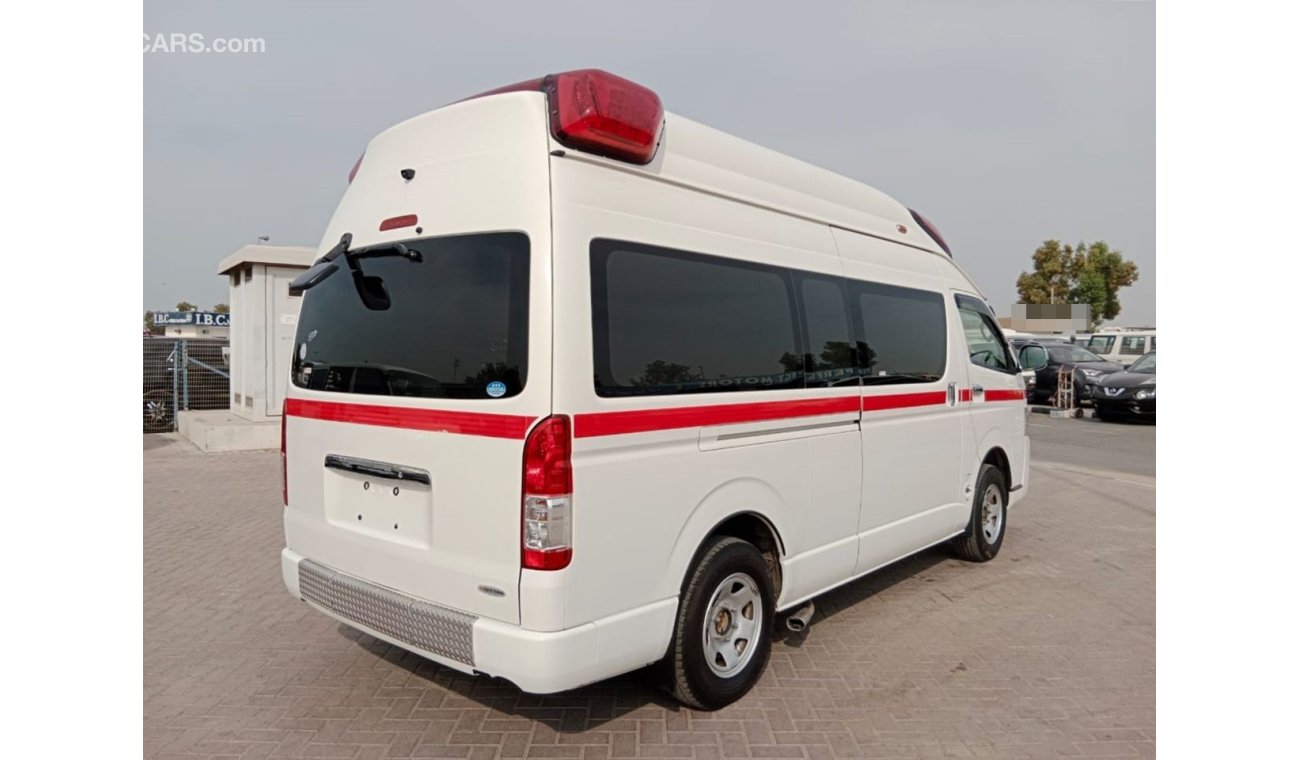 تويوتا هاياس TOYOTA HIACE VAN AMBULANCE RIGHT HAND DRIVE(PM1719)