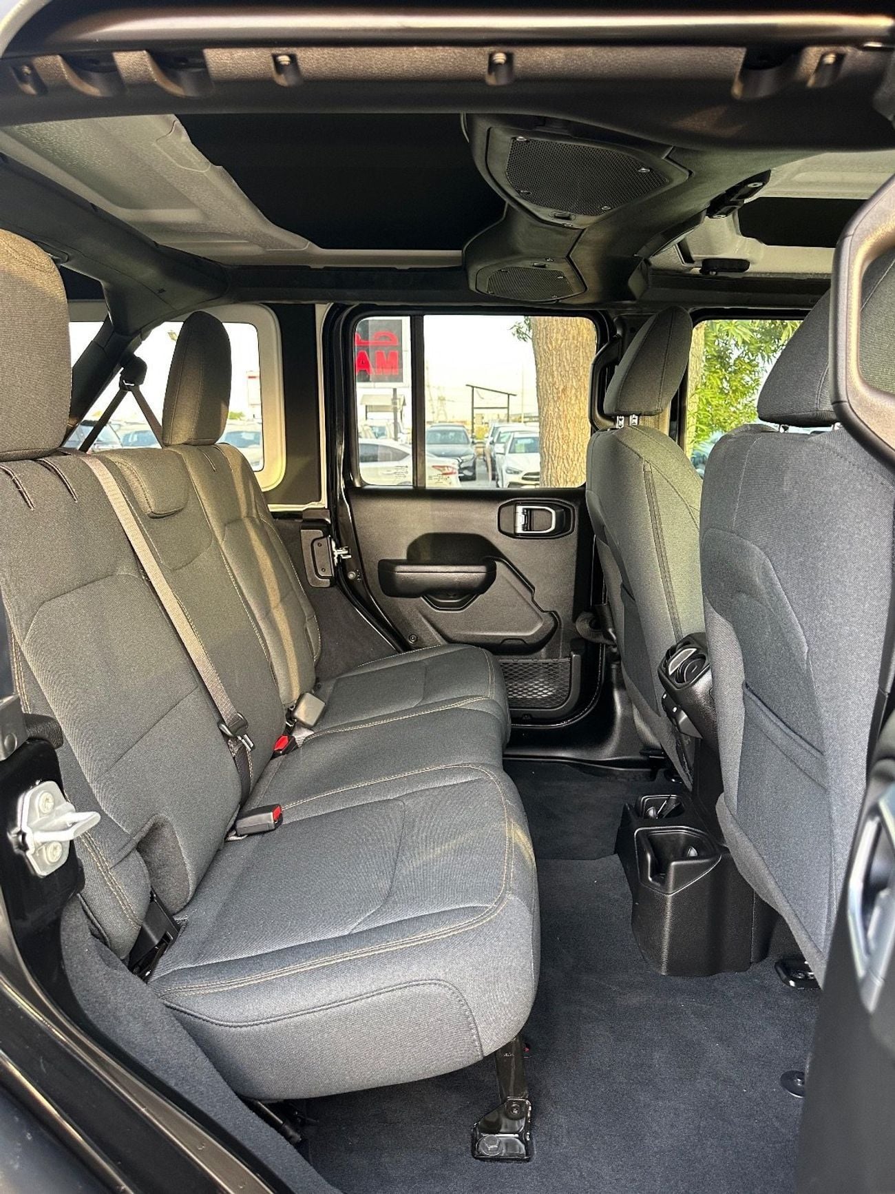 جيب رانجلر SAHARA CITY Unlimited Sport S 2.0L A/T