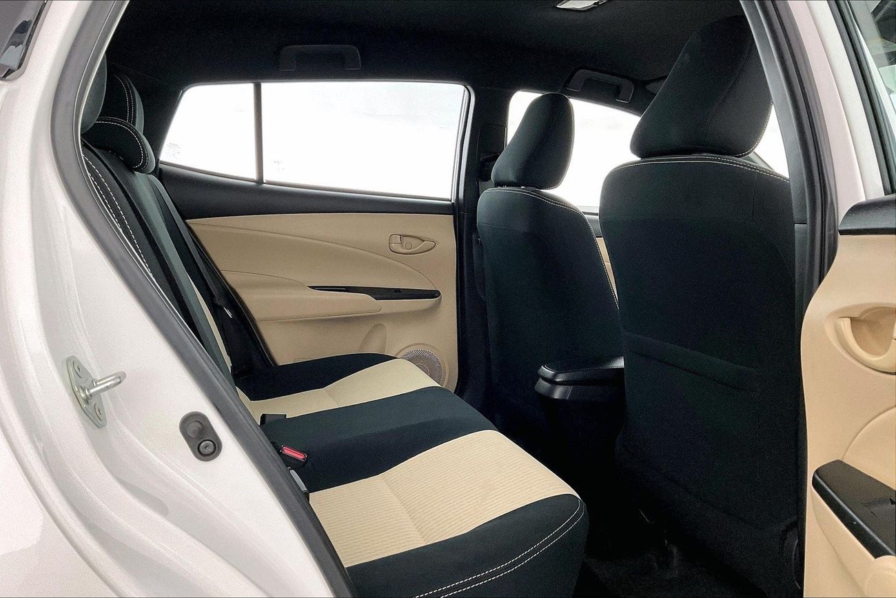 تويوتا يارس SE / E | سنة ضمان مجانية | 0 دفعة أولى | سياسة الإعادة بعد 7 أيام