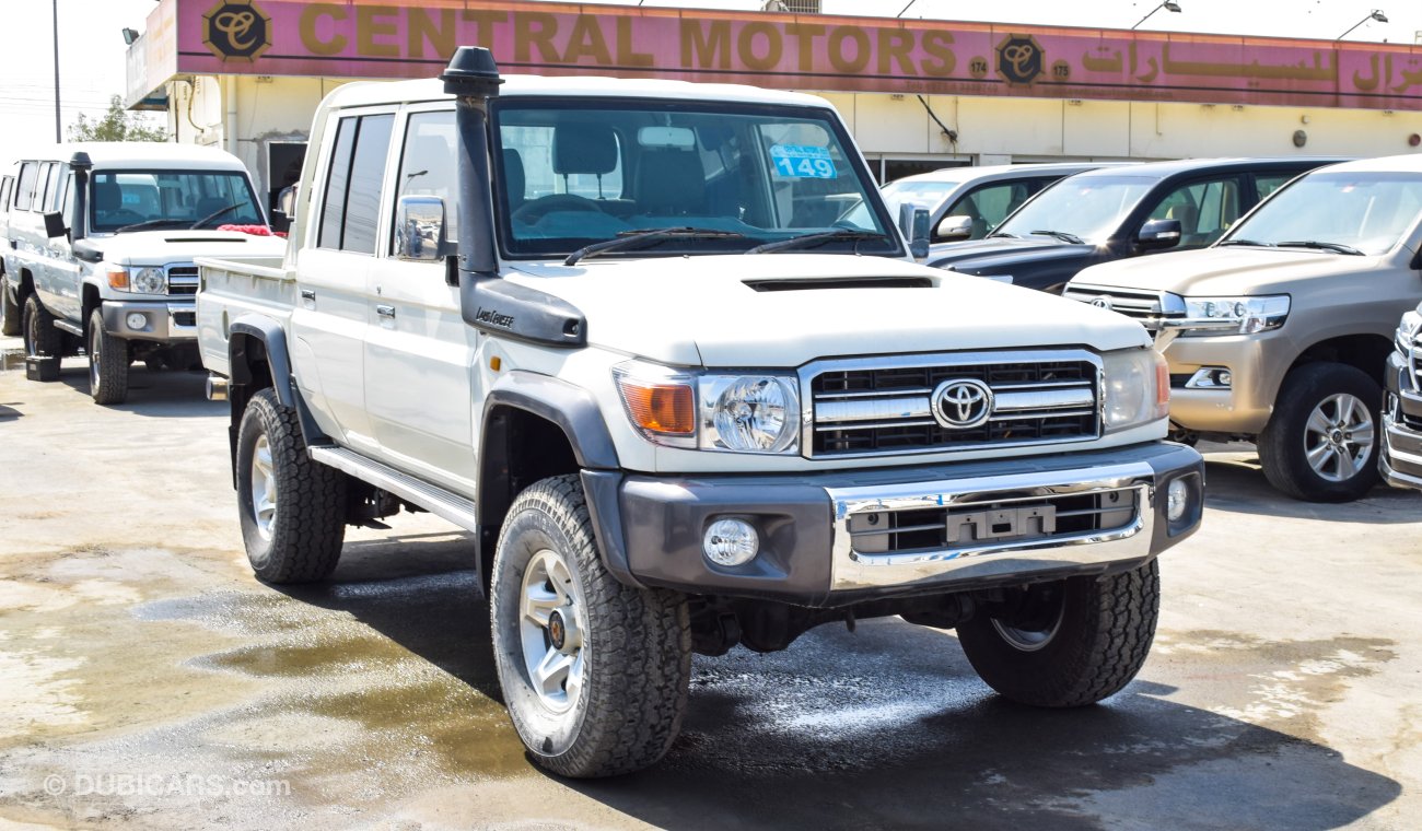 Toyota Land Cruiser Pick Up LX V8