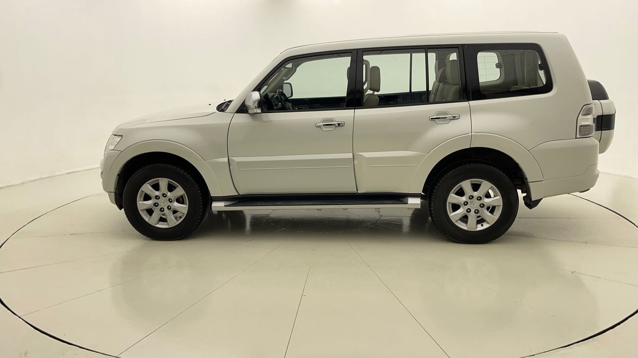 Mitsubishi Pajero GLS LOWLINE 3.5 | Zero Down Payment | Home Test Drive