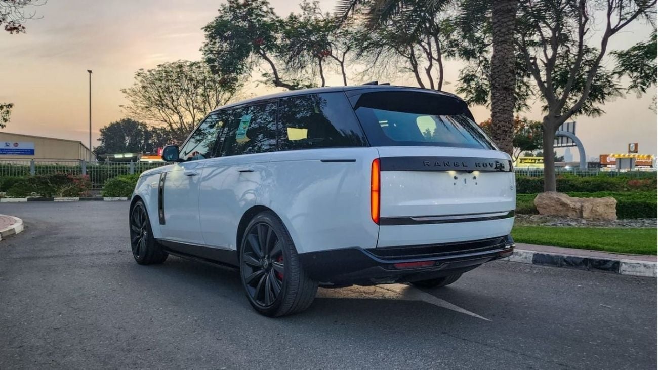 لاند روفر رينج روفر BRAND NEW - RANGE ROVER - SV - 2023 MODEL - GCC SPECS - UNDER WARRANTY AND SERVICE CONTRACT FROM AGE